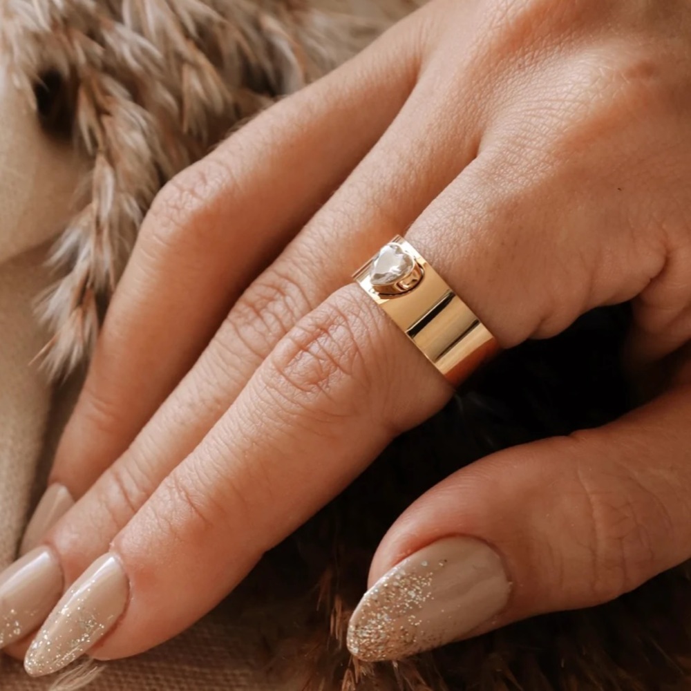 Heart Bling Ring - Picture 2 of 2